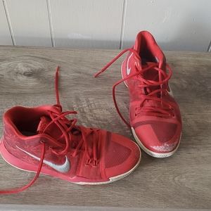 Nike kyrie Irving youth hightops